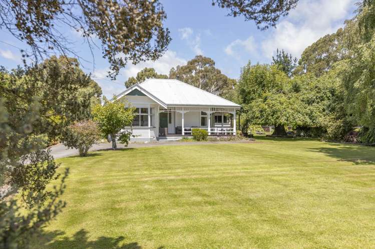 1649 Cust Road Cust_26