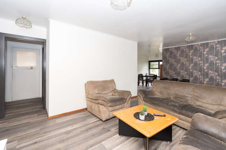 1 Southsea Crescent Silverdale_7