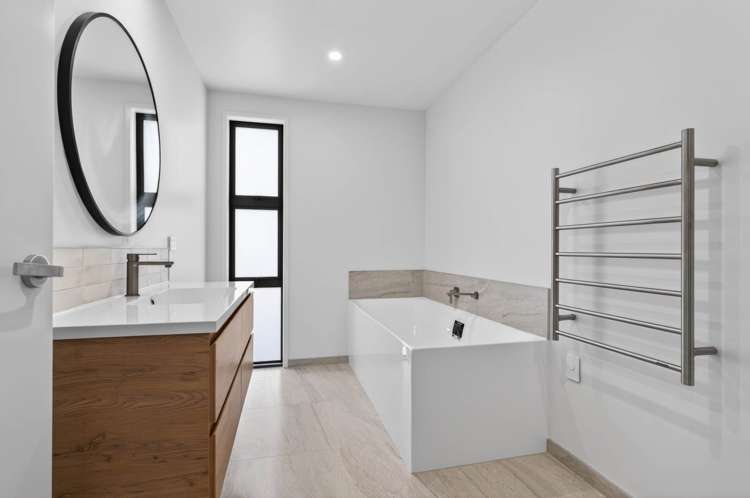 26 Taurangawaka Road One Tree Point_40