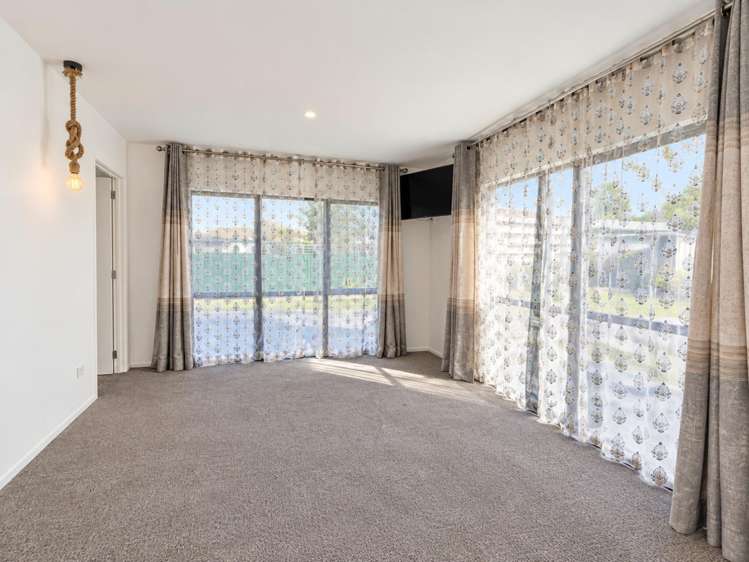 9 Cooke Farm Grove Waiwhakaiho_11