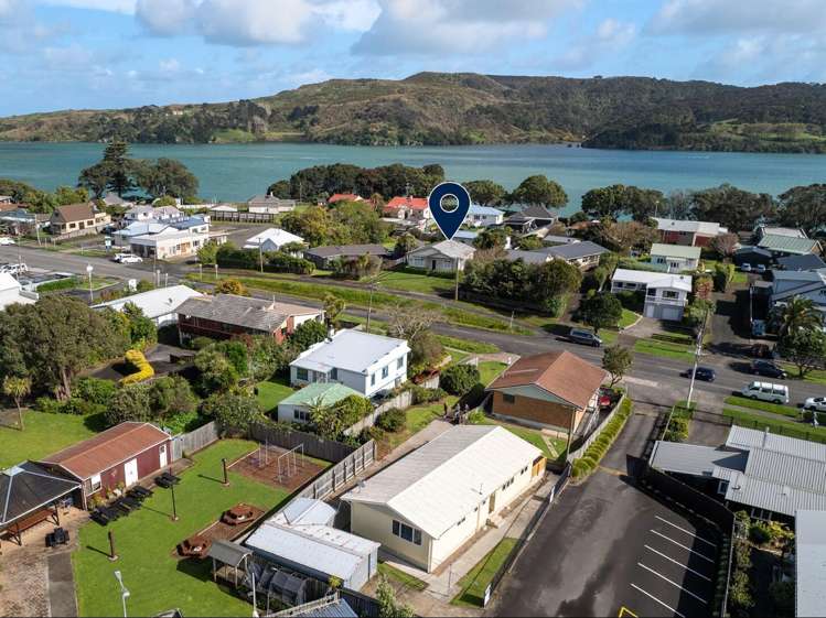 22 Wallis Street Raglan_28