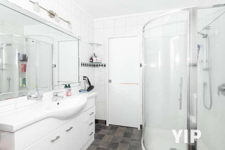 71A Larsen Crescent Tawa_15