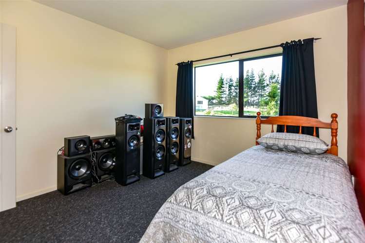 352 Knyvetts Road Southbridge_11