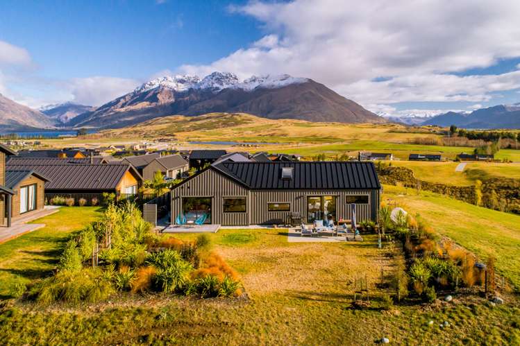 4 Wanderer Lane Jacks Point_18