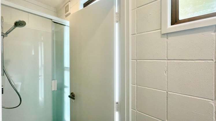 96B Arran Road Browns Bay_12