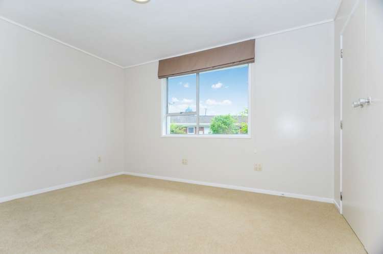 2/7 Almond Place Mount Wellington_6