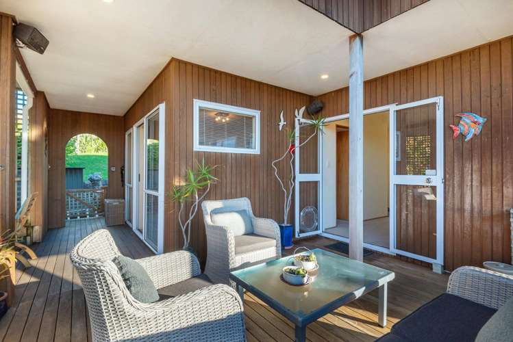 2/1 Argyle Road Browns Bay_16