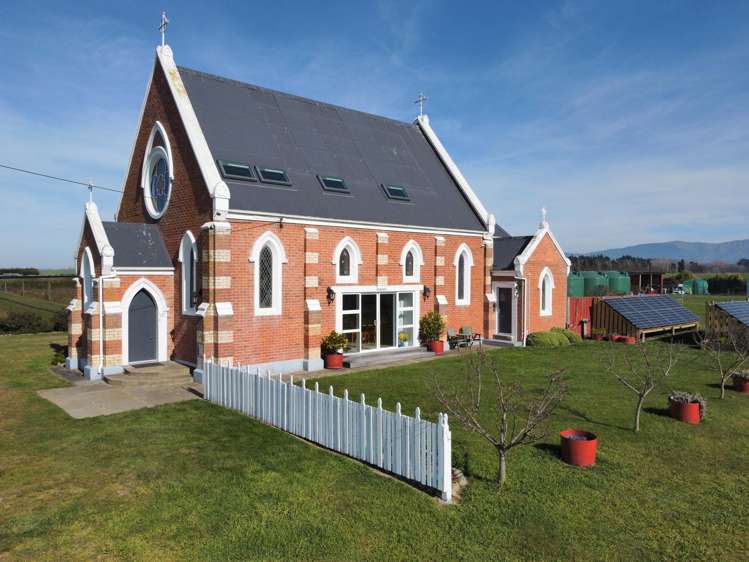 1686 Waimate Highway Makikihi_23