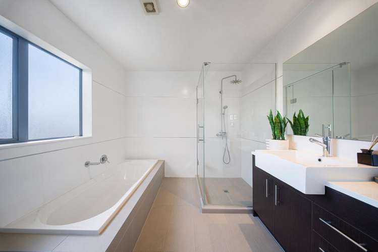 18 Bintulu Place Fairview Heights_14