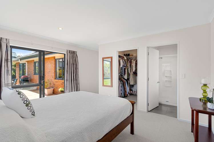 25 John Campbell Crescent Hillmorton_10