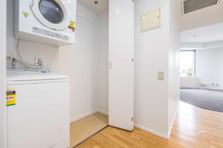 201/86 The Strand Parnell_14