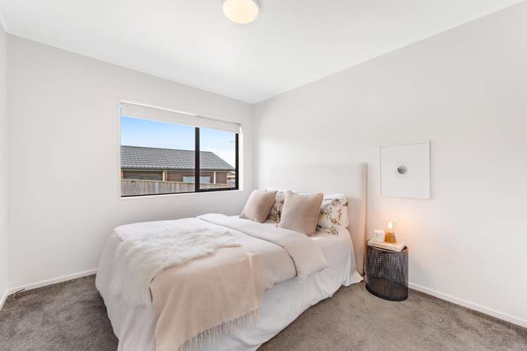 7 Pinewood Grove Botany Downs_22