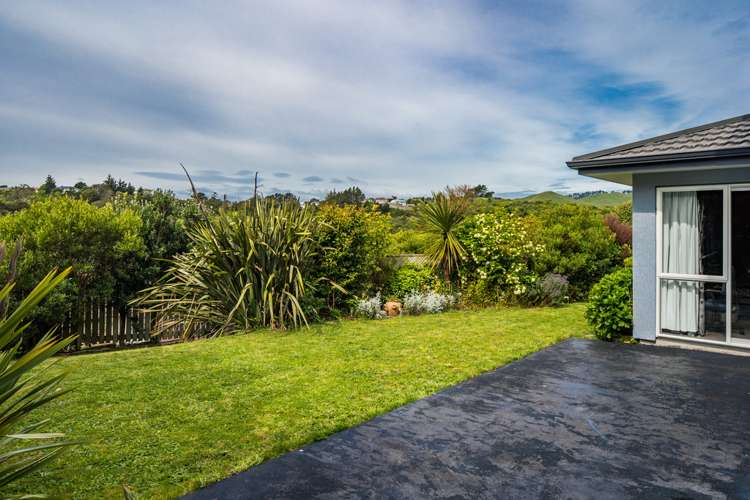 15 Te Puia Drive Aotea_22