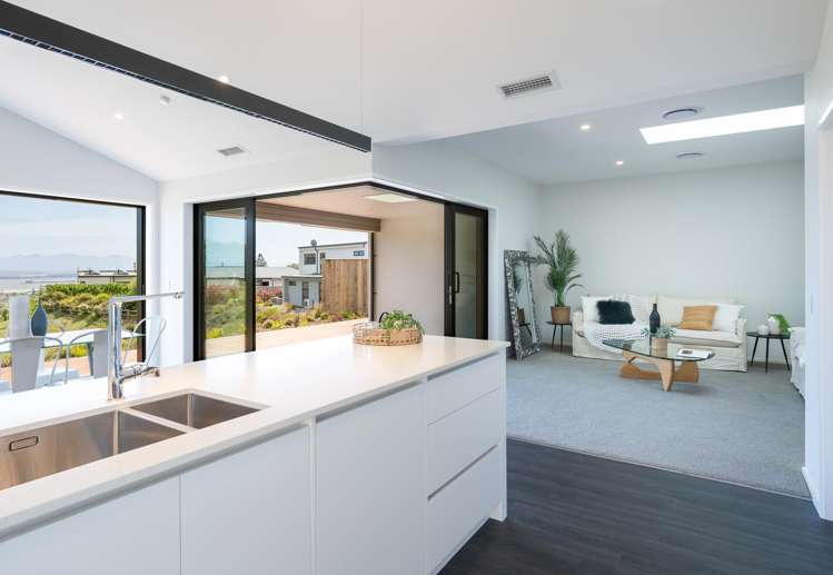 7 Hill Tops Way Stoke_12