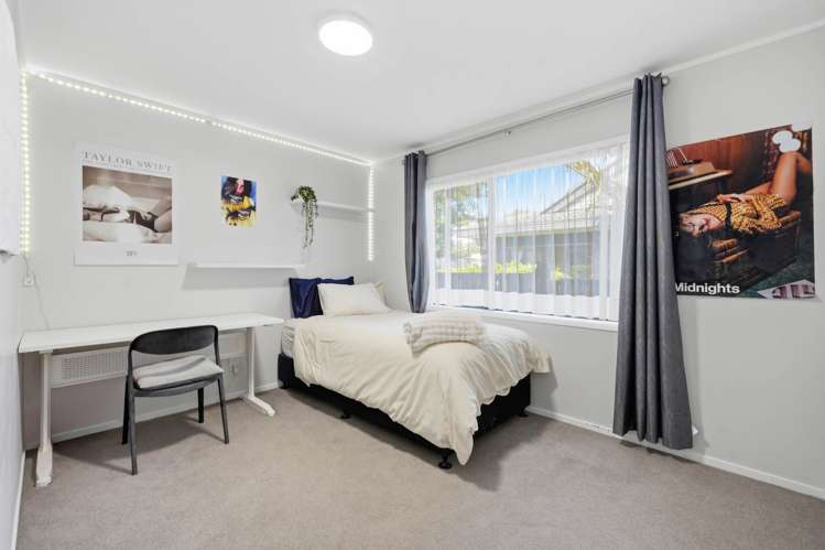 120 Hutchinsons Road Bucklands Beach_13