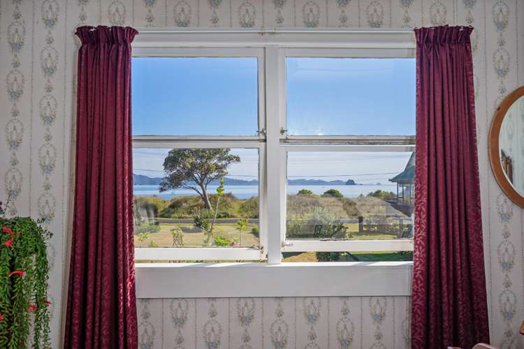 44 Marine Parade Cooks Beach_10