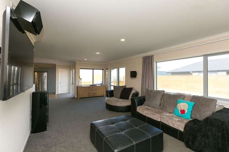 6 Cooke Farm Grove Waiwhakaiho_23