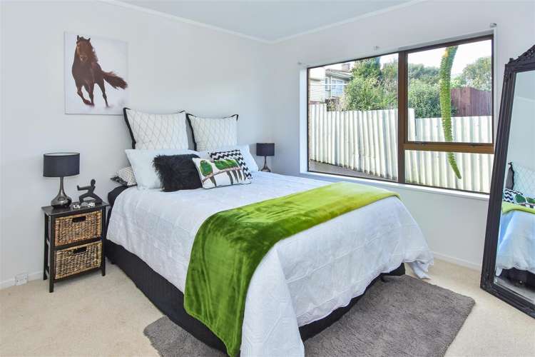 2/32 Russell Road Manurewa_6