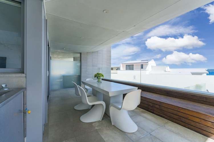 10/225 Lake Terrace Waipahihi_7