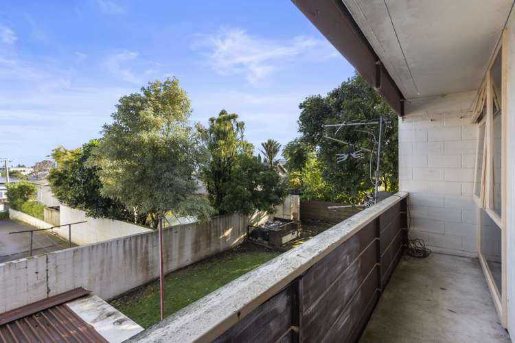 9/9a Esplanade Road Mount Eden_10