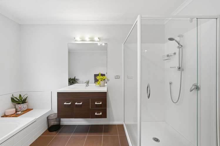 106 Davis Road Cust_16