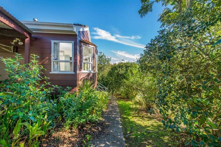 8 Charnley Grove Glenfield_32