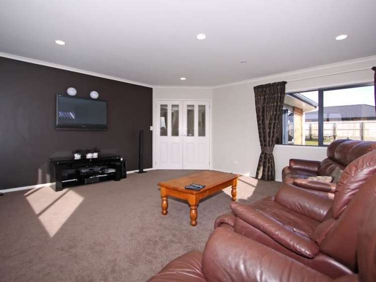 23 Montague Grove Stratford_9