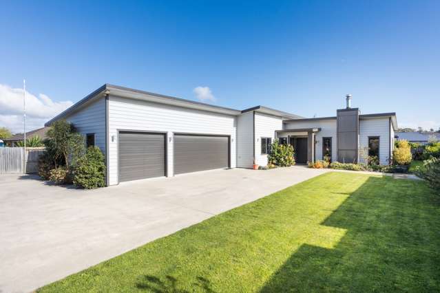 22a Oak Crescent Ashhurst_1