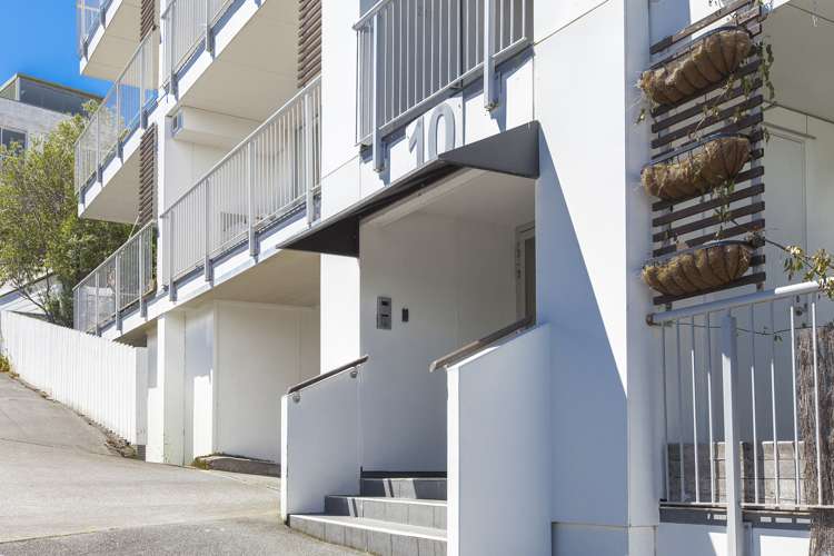 105/10 Flower Street Eden Terrace_8