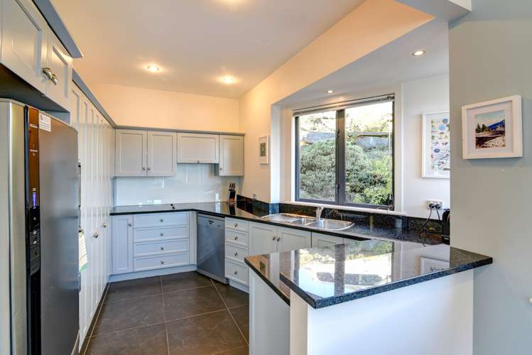 56b Belfast Terrace Queenstown_3