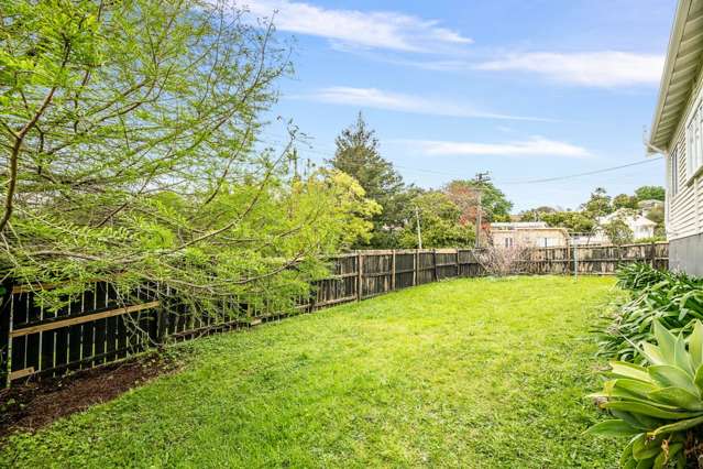 2/37 Clayburn Road Glen Eden_1