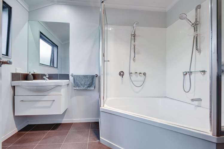 65 Concord Line Kaitoke_15