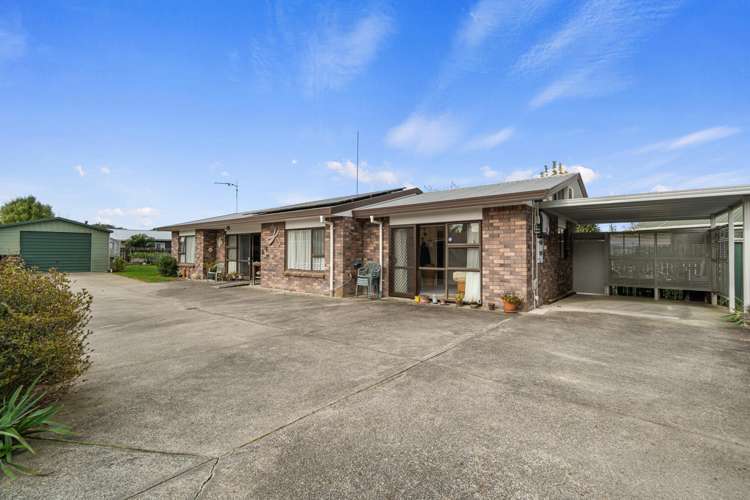 145 Caxton Place_0