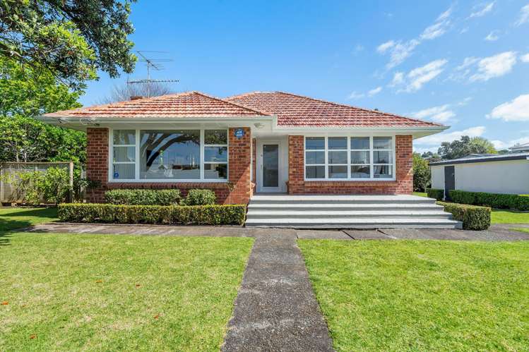 8 Wallath Road Onehunga_1