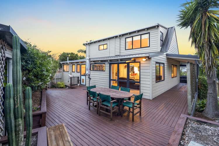 16 Albatross Road Red Beach_8