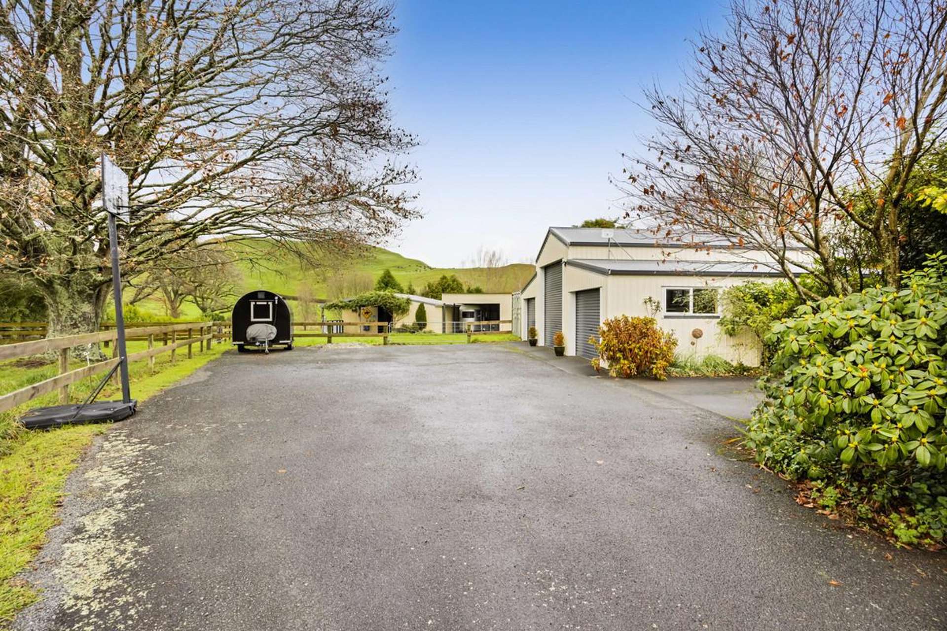 1156 East Road Toko_0