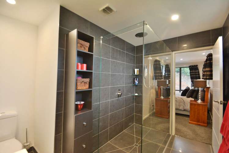 11 Thomson Street Green Island_11