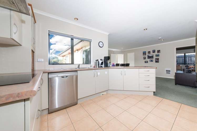 41 Redcastle Drive East Tamaki_5