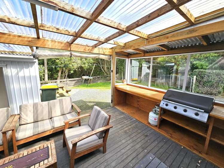 13 Kowhai Street Kaka Point_14