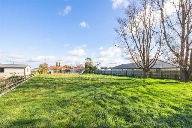 TEAM LEWIS - DO YOU WANT A HOME ON 2023 M2?