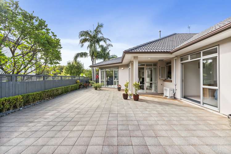 23 English Oak Drive Schnapper Rock_36