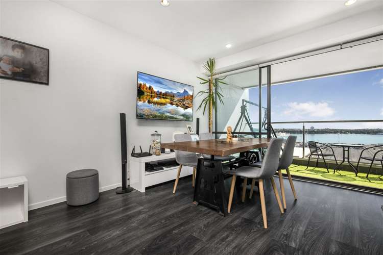 1506/18 Beach Road Auckland Central_6