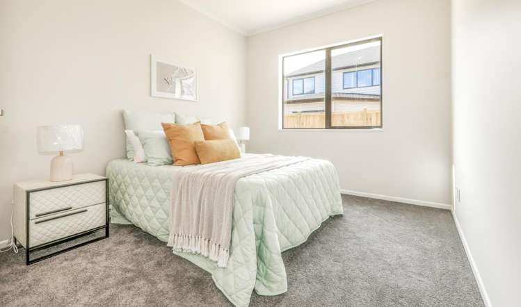 8 Tullymore Drive Flat Bush_11