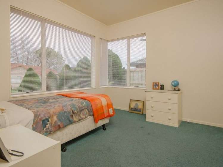 33 Muirfield Street Wattle Downs_6