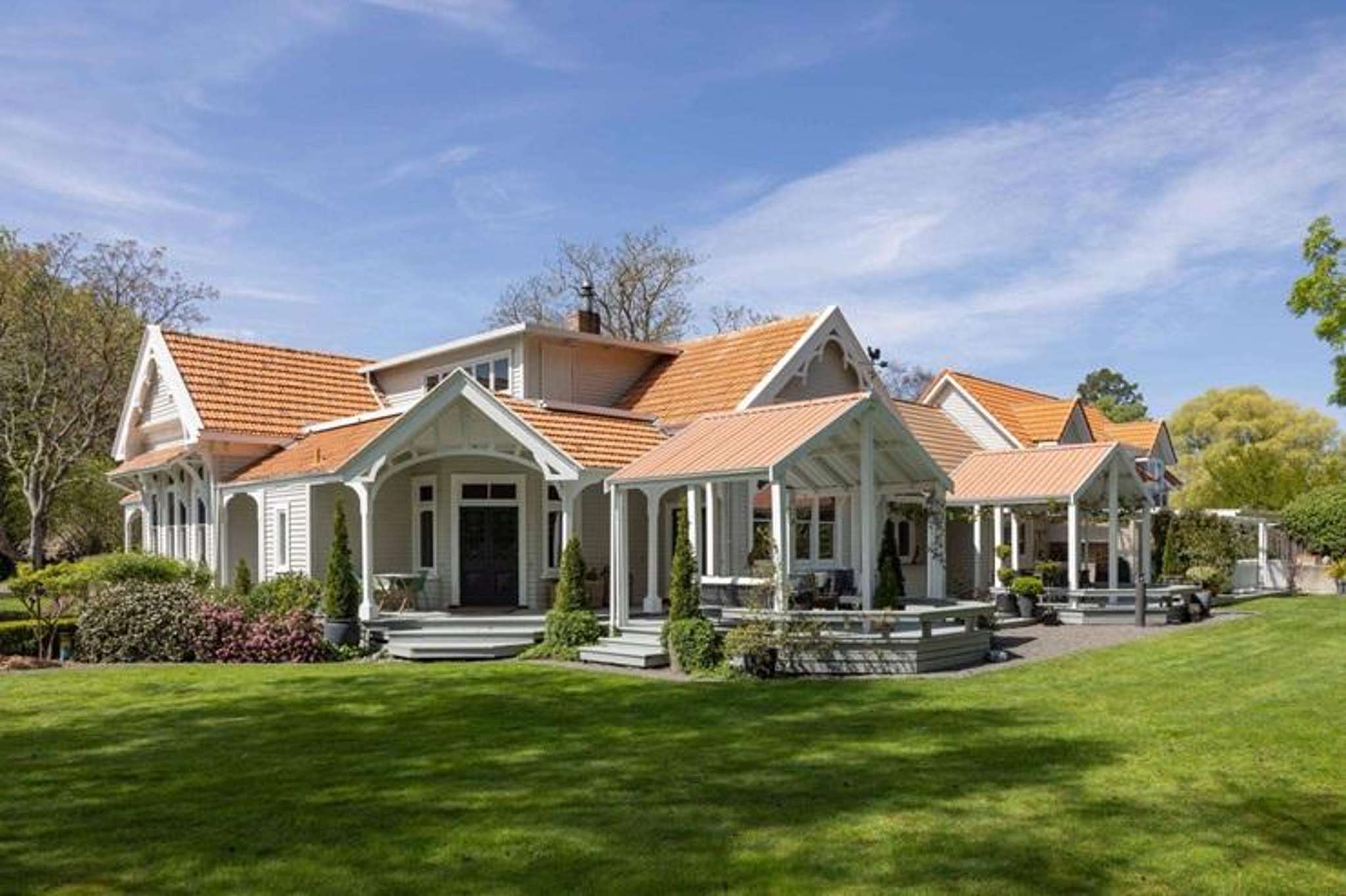 Couple quits Auckland in a heartbeat after finding historic Hawke’s Bay villa