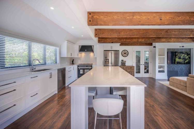 6890 Christchurch Akaroa Road Takamatua_15