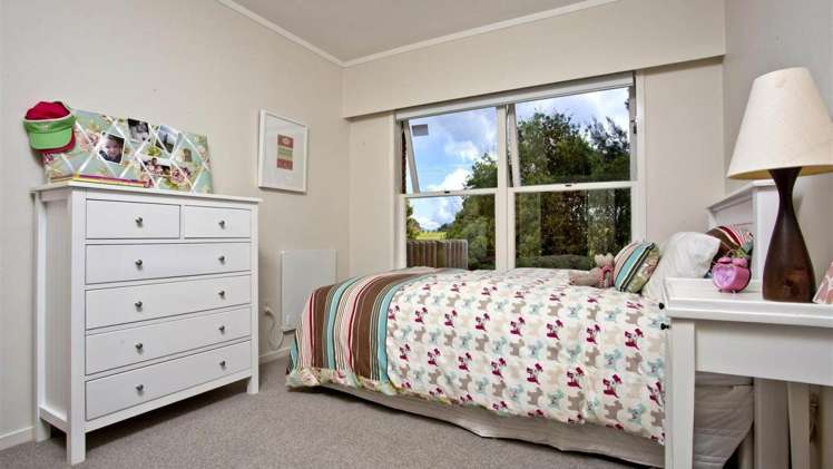 2/240 East Coast Road Forrest Hill_9