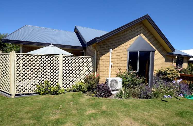 5 Falcon Drive Allenton_9