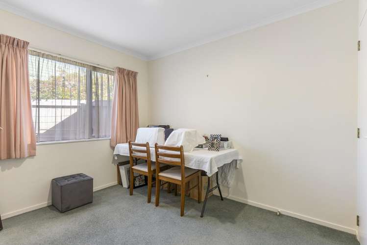 75/42e Main Road Tawa_12