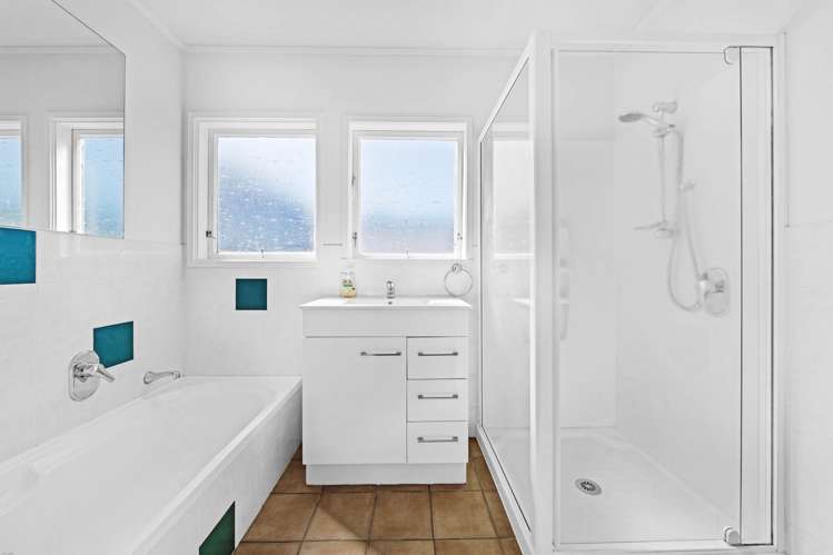 8 Malvina Place Bucklands Beach_21